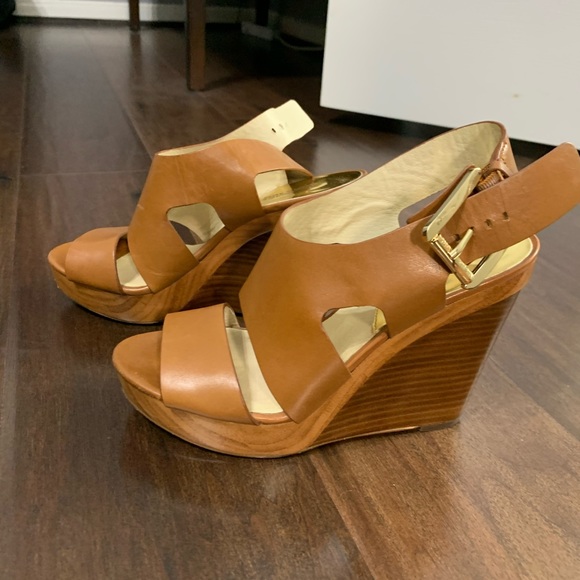 Michael Kors wedges - Picture 1 of 6